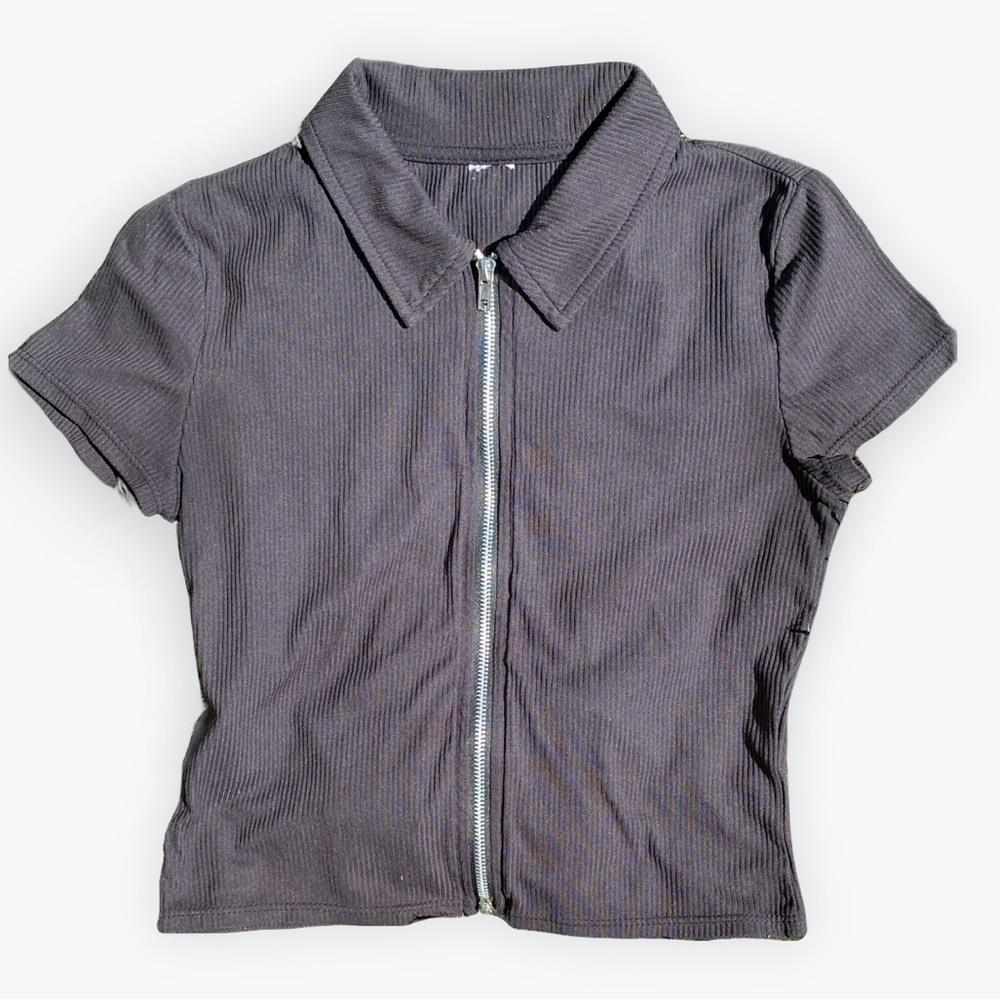 Ribbed Zip Front Tee | Size S/M | Black |